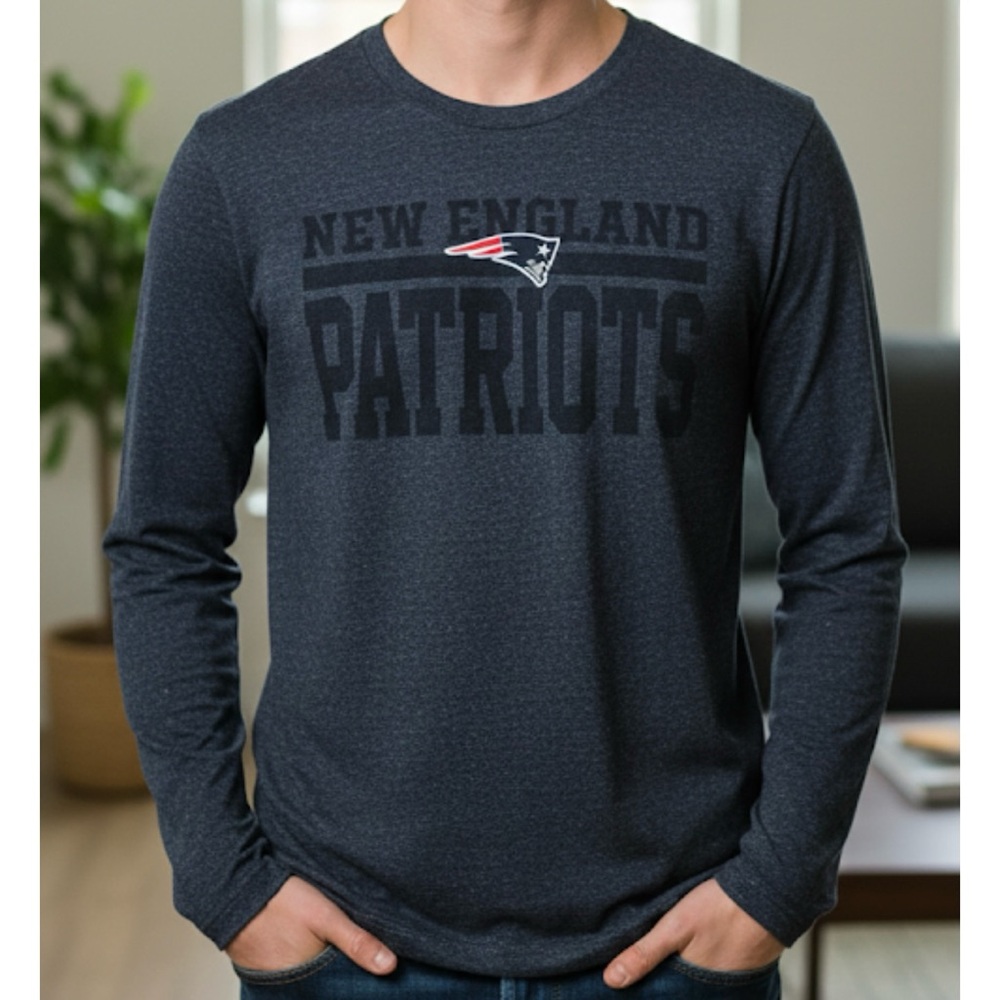 Majestic NFL New England Patriots Blue Long Sleeve Shirt LARGE